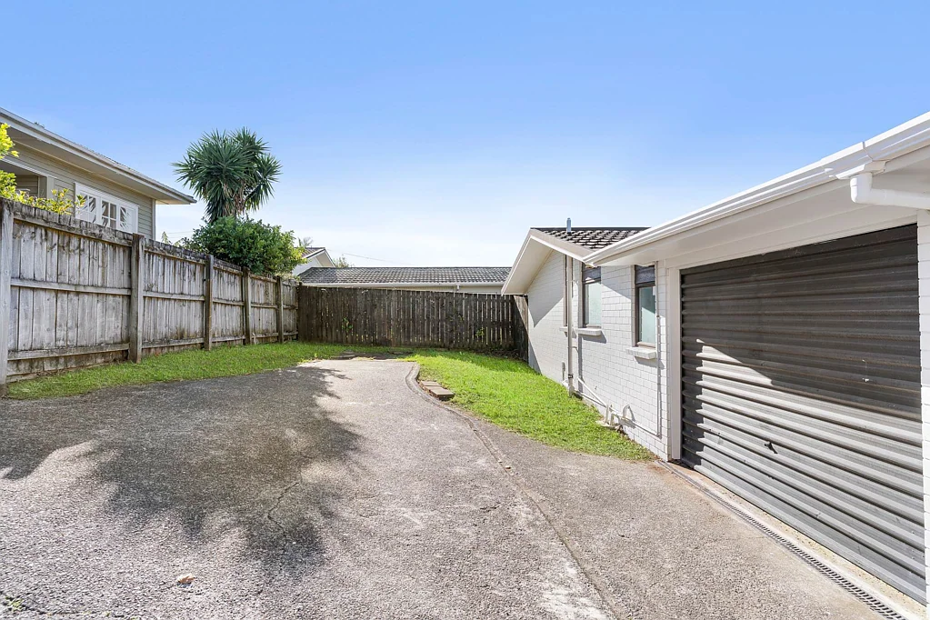 Waterview 3chambre Solid Brick & Tile Living with Space & Convenience