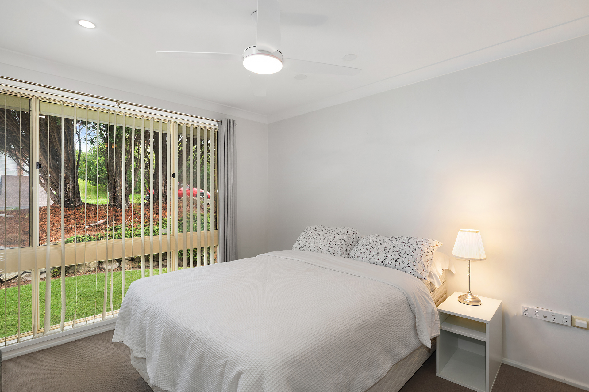 6 GRAHAM PL, KARIONG NSW 2250, 0房, 0浴, House