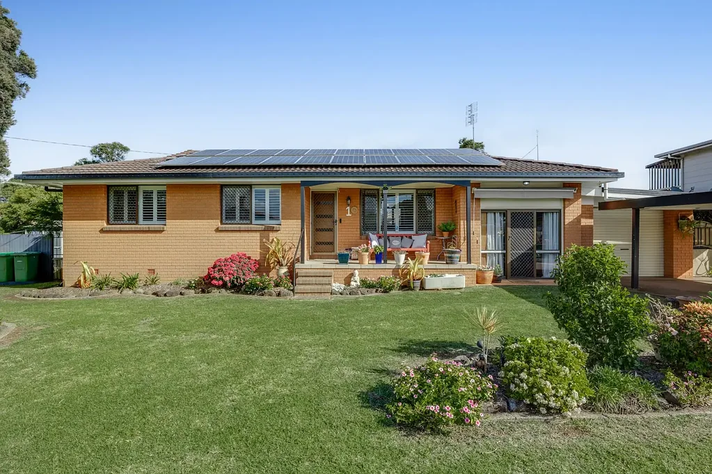 1 Nugent Crescent, Wilsonton, QLD 4350