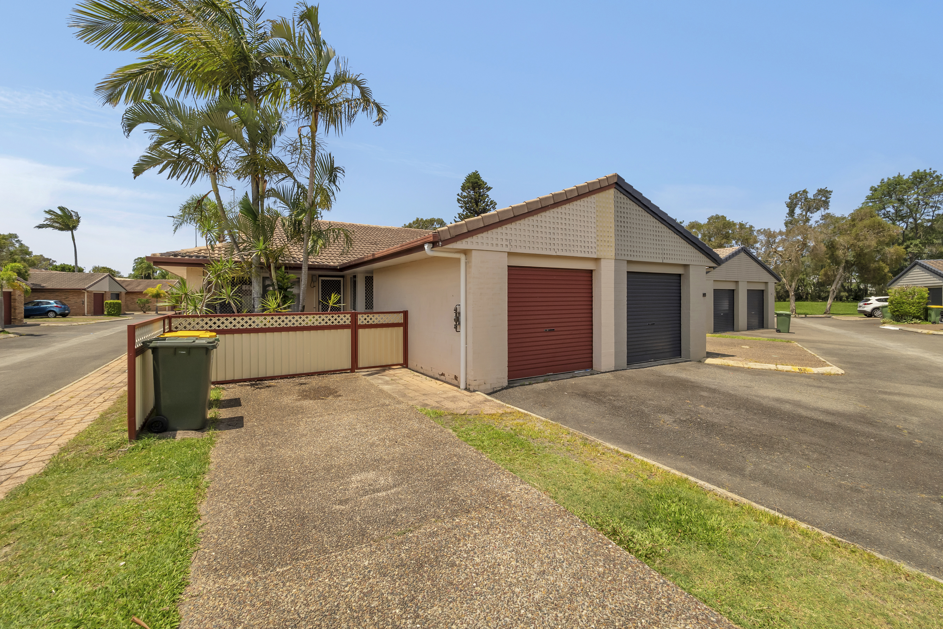 SUN VILLAGE UNIT 128 128 BENOWA RD, SOUTHPORT QLD 4215, 0房, 0浴, Townhouse