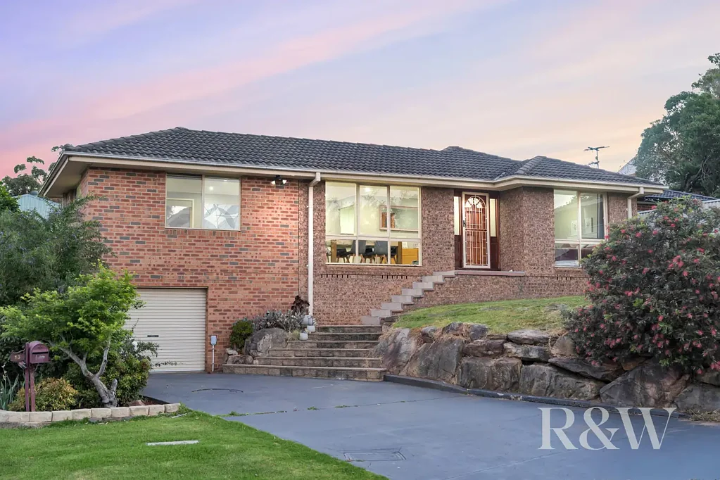 11 Methil Place, St Andrews, NSW 2566