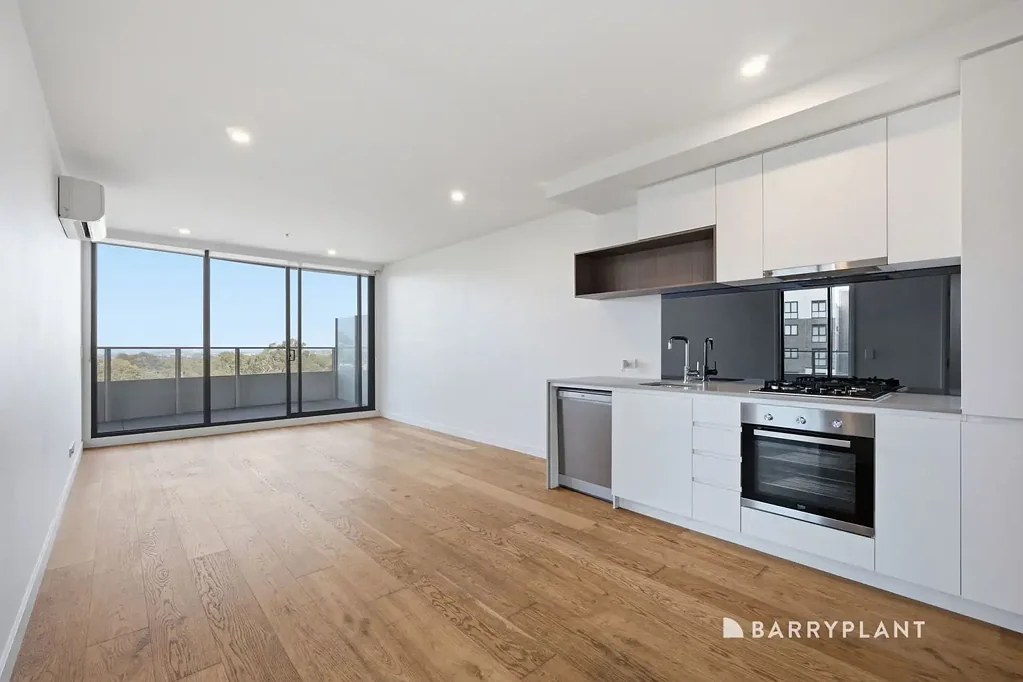 Bundoora 2房 城市景观。Bundoora 优越地段。绝佳机会。 City Views. Prime Bundoora Location. Exceptional Opportunity.