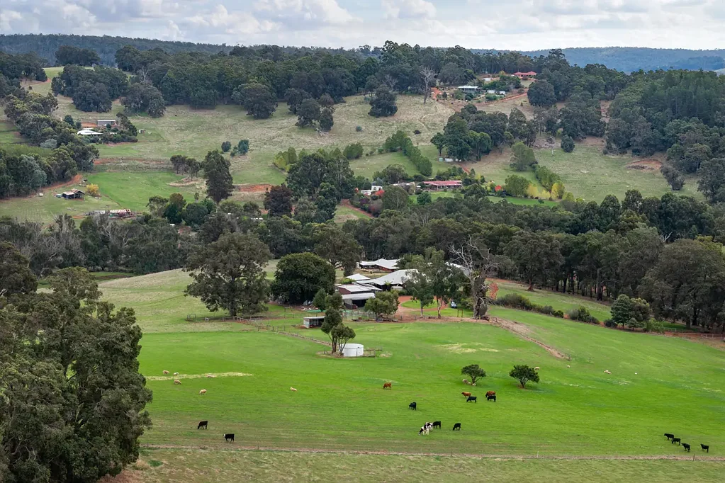 Glenlynn 4房  A Timeless Jarrah Heritage Sanctuary with Panoramic Valley Views