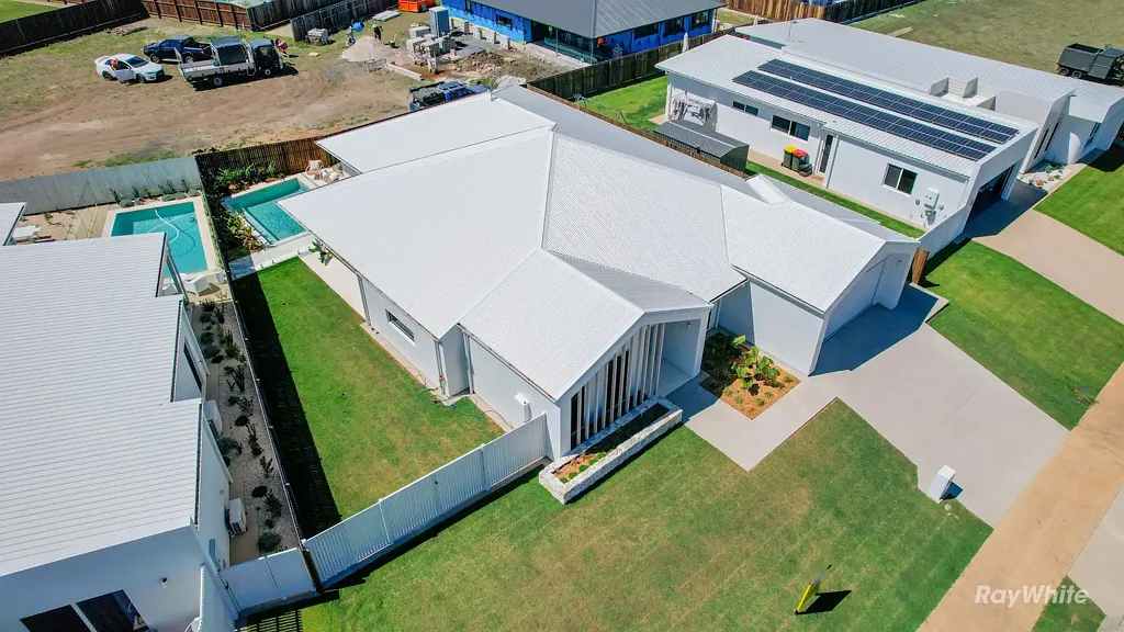 Innes Park 4Kwarto NEWLY COMPLETED EXCEPTIONAL COASTAL BUILD!