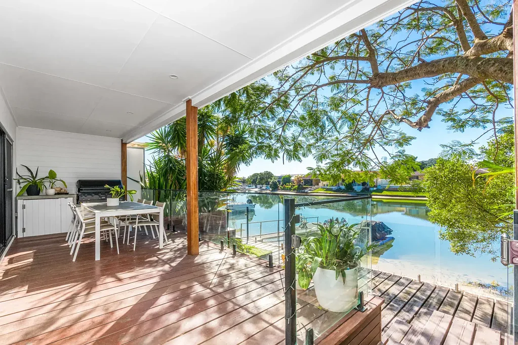 Tweed Heads 3غرفة نوم MODERN WATERFRONT SANCTUARY – MOVE-IN READY
