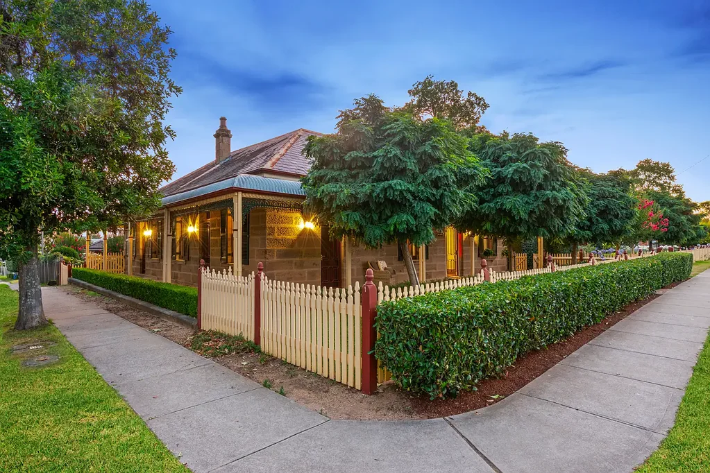 Pitt Town 4 Bedroom Strathmore | Grand Victorian Estate