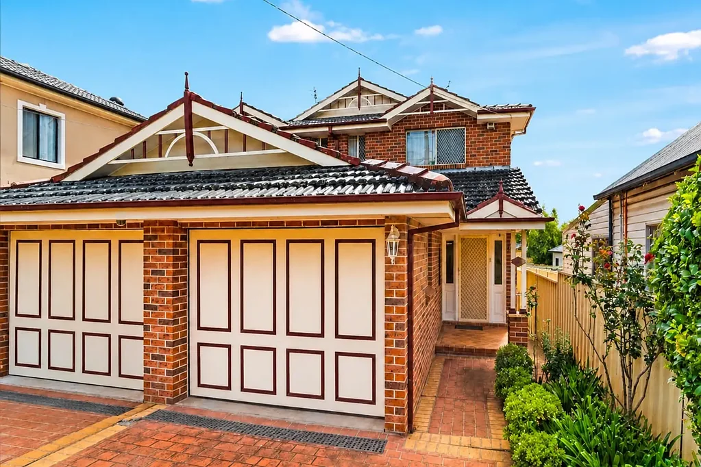 Granville 3બેડરૂમ Neat, Spacious & Convenient Duplex Living Close to Parramatta