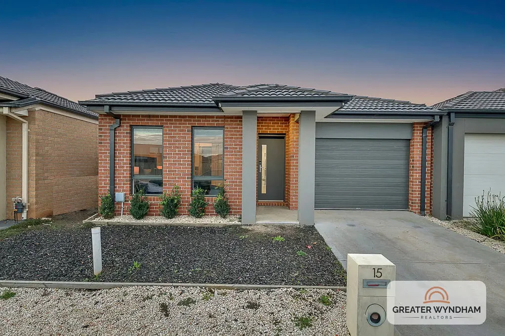 Beautiful Four Bedroom House in Werribee Secondary School Zone Area!