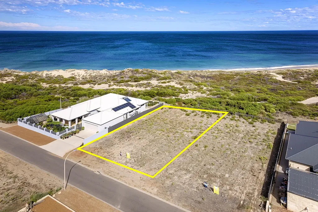 15 Poole View, Dongara, WA 6525
