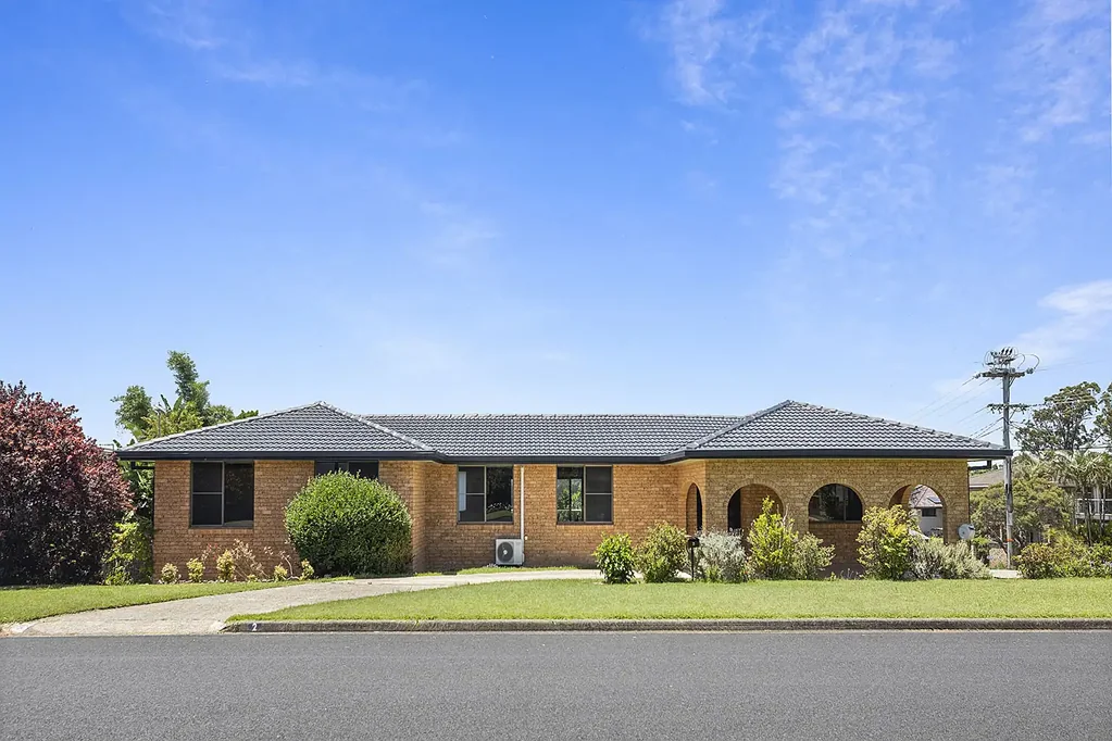 2 Jemalong Crescent, Toormina, NSW 2452