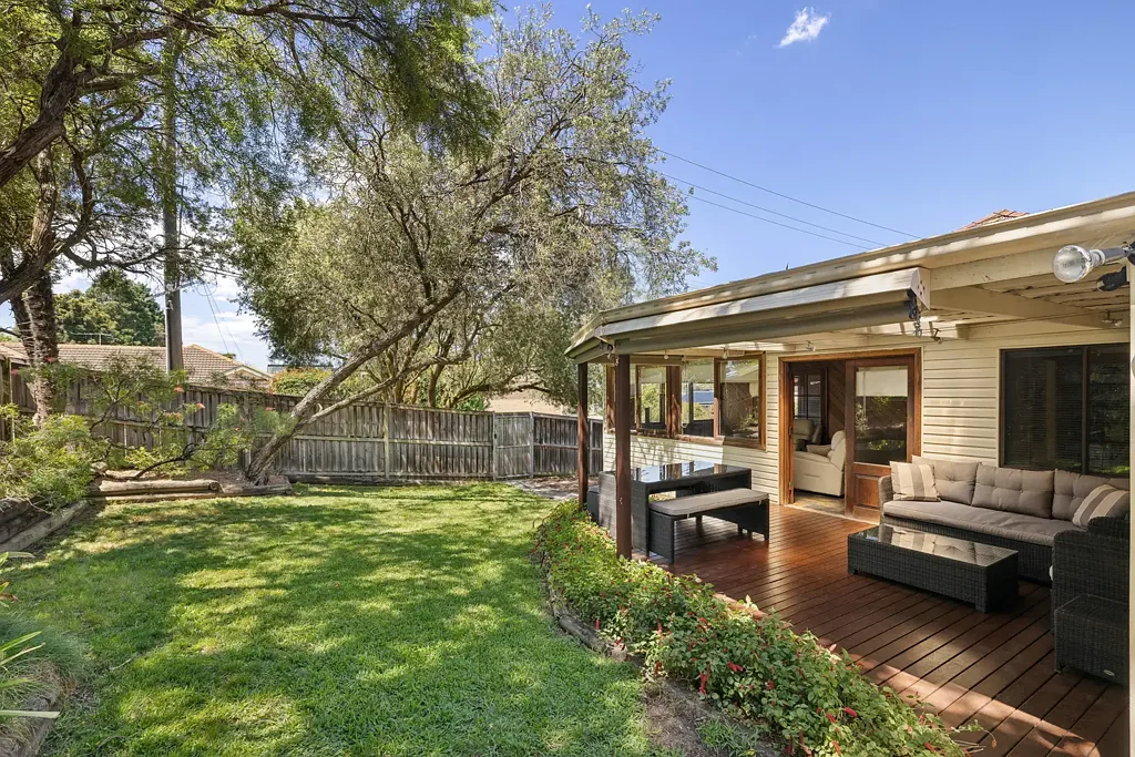 Elevated corner House on 480sqm block