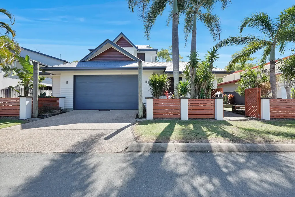 6/4 Bourke Street, Blacks Beach, QLD 4740