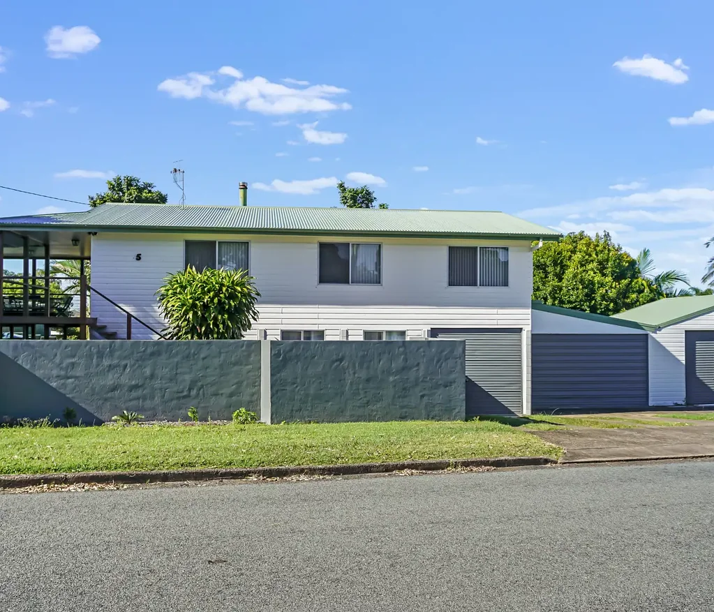 Impressive Family Home in the Heart of the Bay
