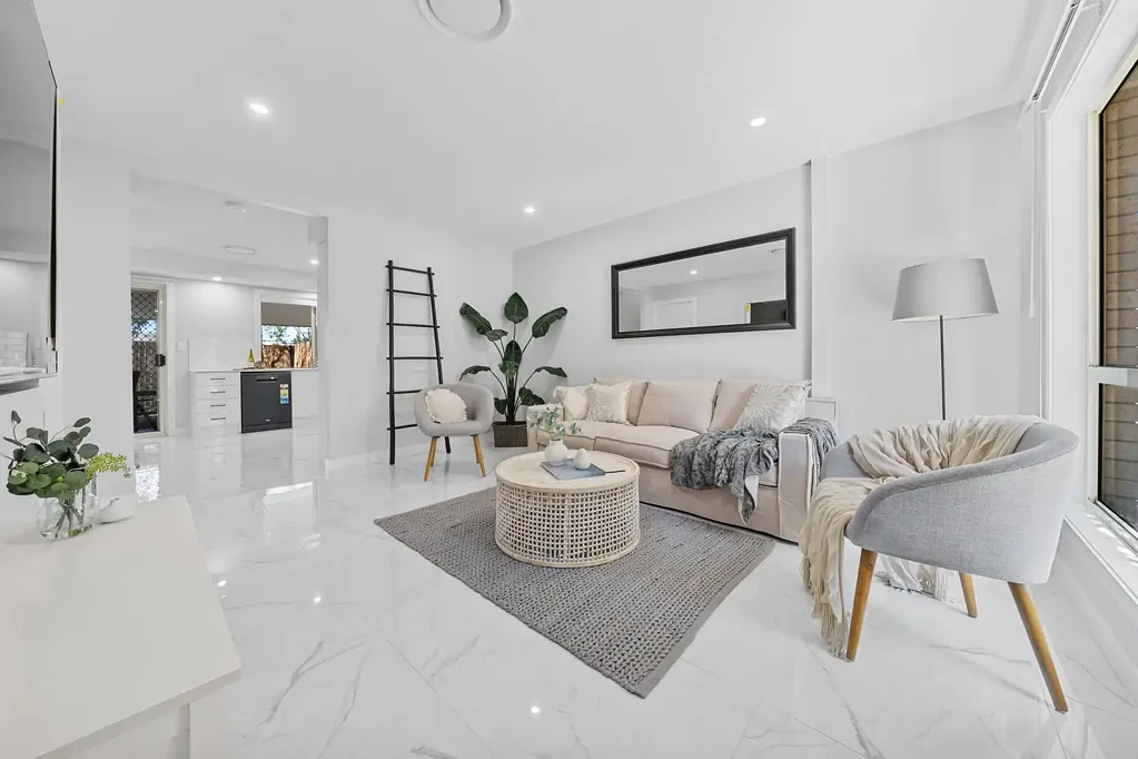 Slacks Creek 3房 全新翻新联排 全新厨房浴室 现代舒适生活 便捷步行社区 高端家电齐全 Fully Renovated Townhouse - Move In Ready!