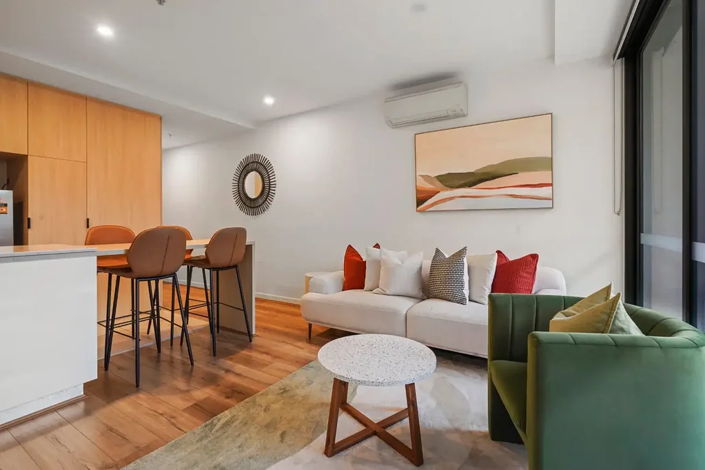 FURNISHED, Immaculately Presented & Perfect Location!