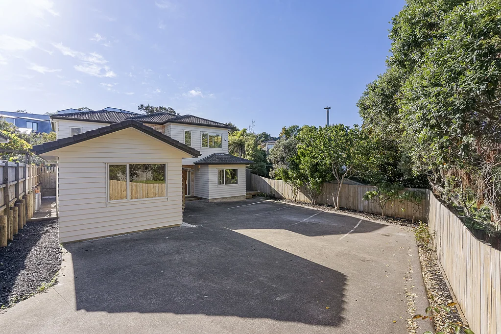 12C Manuka Road, Glenfield, North Shore City
