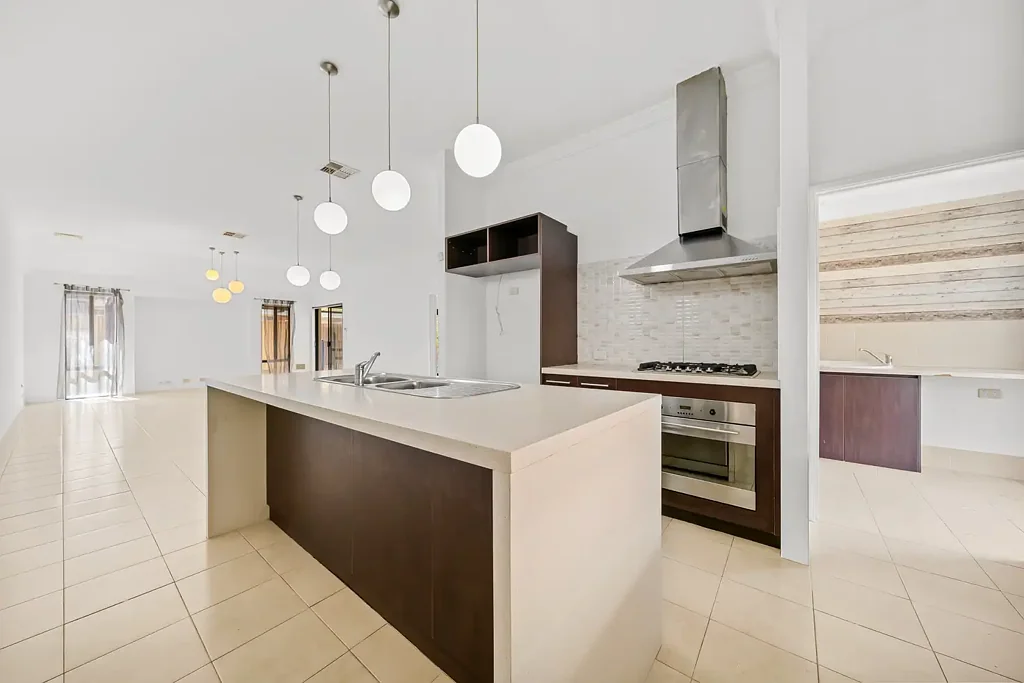 Canning Vale 4房  Exquisite Family Living Without Compromise