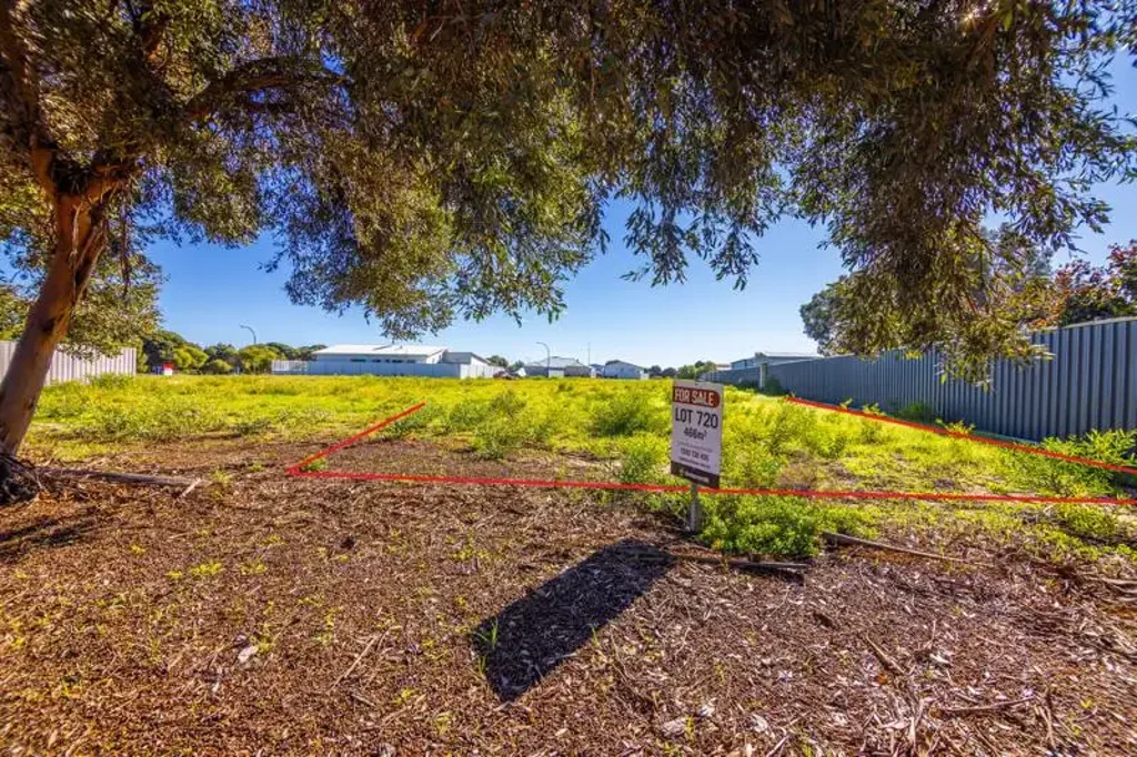720 Long Street, Leeman, WA 6514