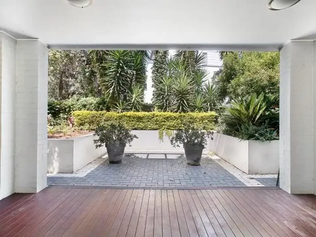 GRAND NORTH FACING HOME IN THE HEART OF BOTANY!