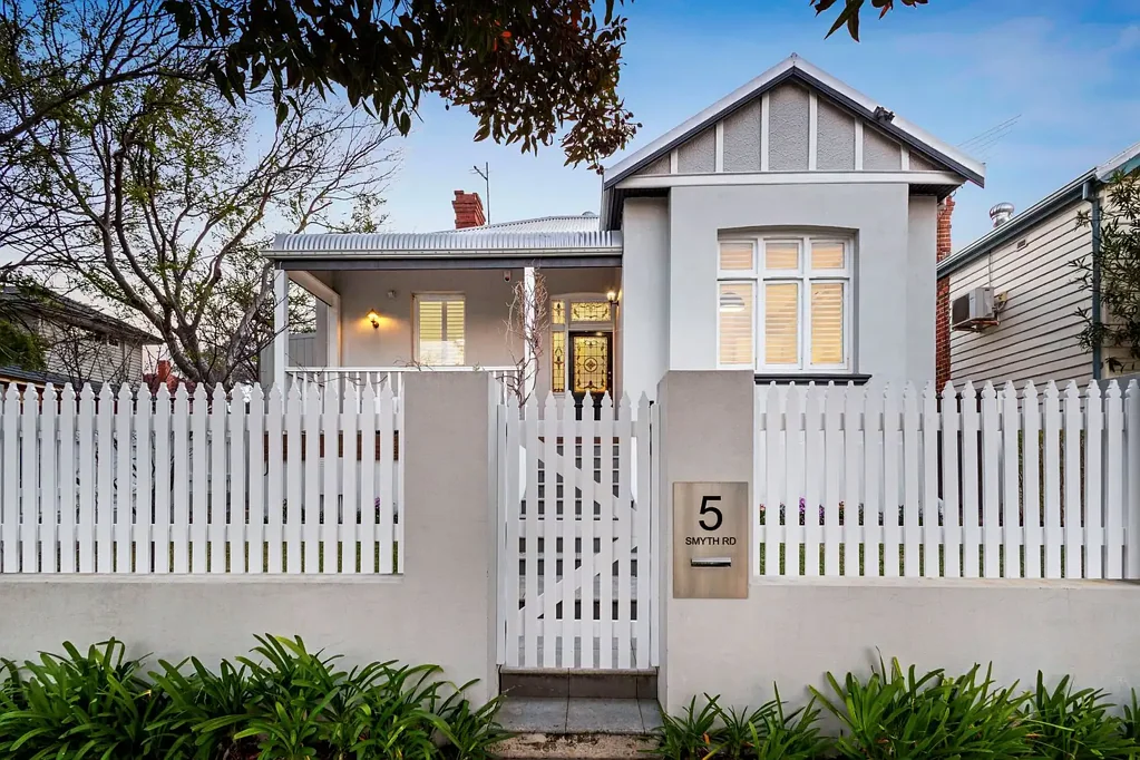 Shenton Park 3 Bedroom Timeless elegance with a modern extension - Quintessential Shenton Park