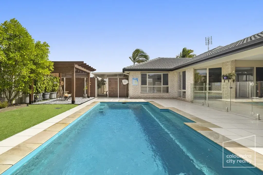 Pelican Waters 4 Bedroom Ultimate Family Oasis with a Premium Coastal Address
