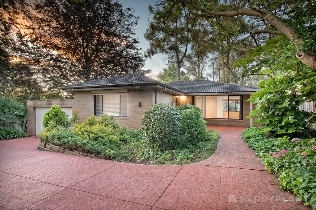 5 Kings Road, Emerald, VIC 3782