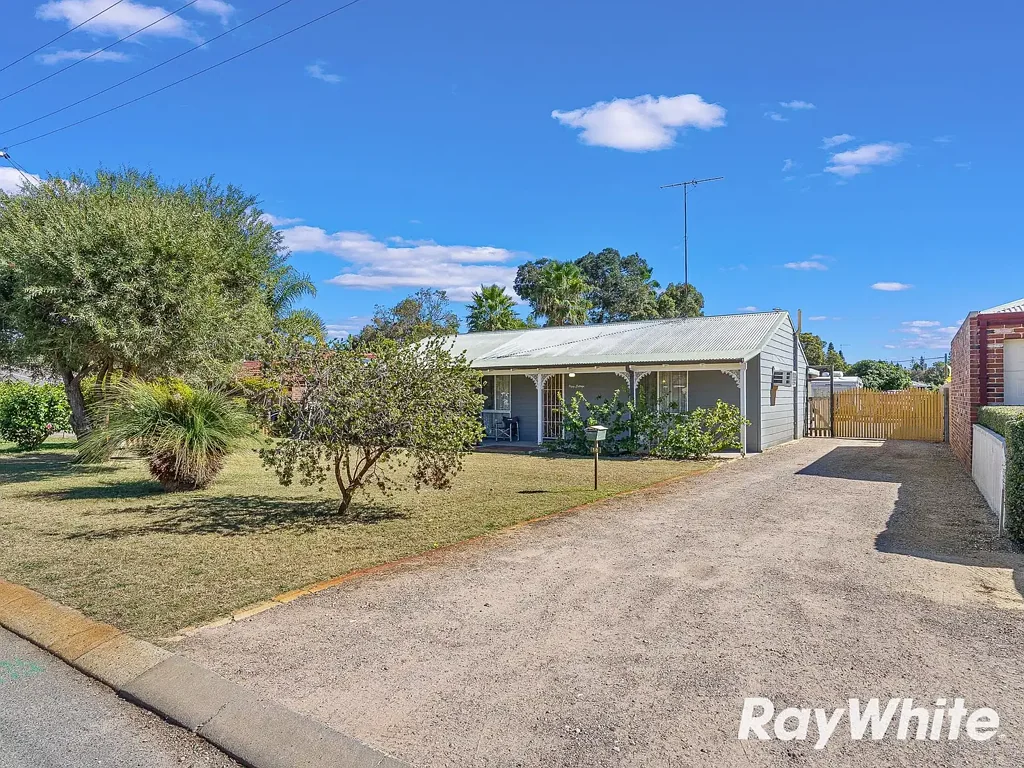 18 King Drive, Wannanup, WA 6210