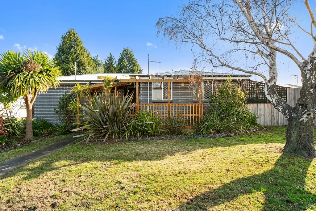 Beautifully Refurbished 3-Bedroom Family Home with Modern Comforts & Outdoor Entertaining
