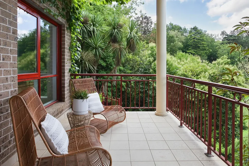 Katoomba 3कमरा NATURALLY LIGHT-FILLED SPLIT LEVEL TOWNHOUSE WITH EASY ACCESS
