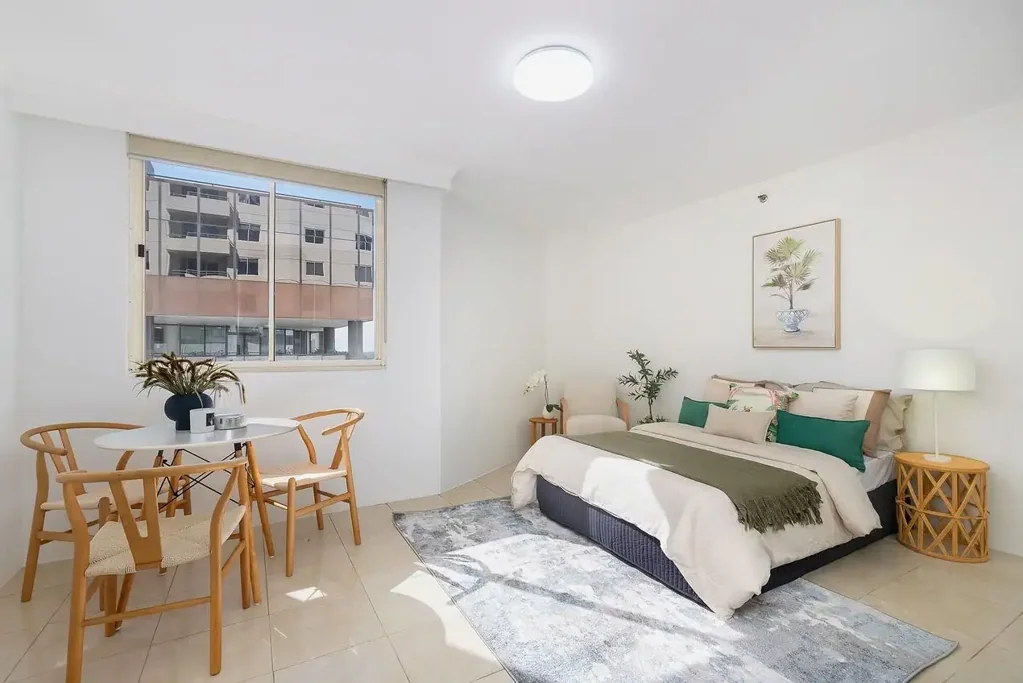 Spacious Studio Close To All Amenities