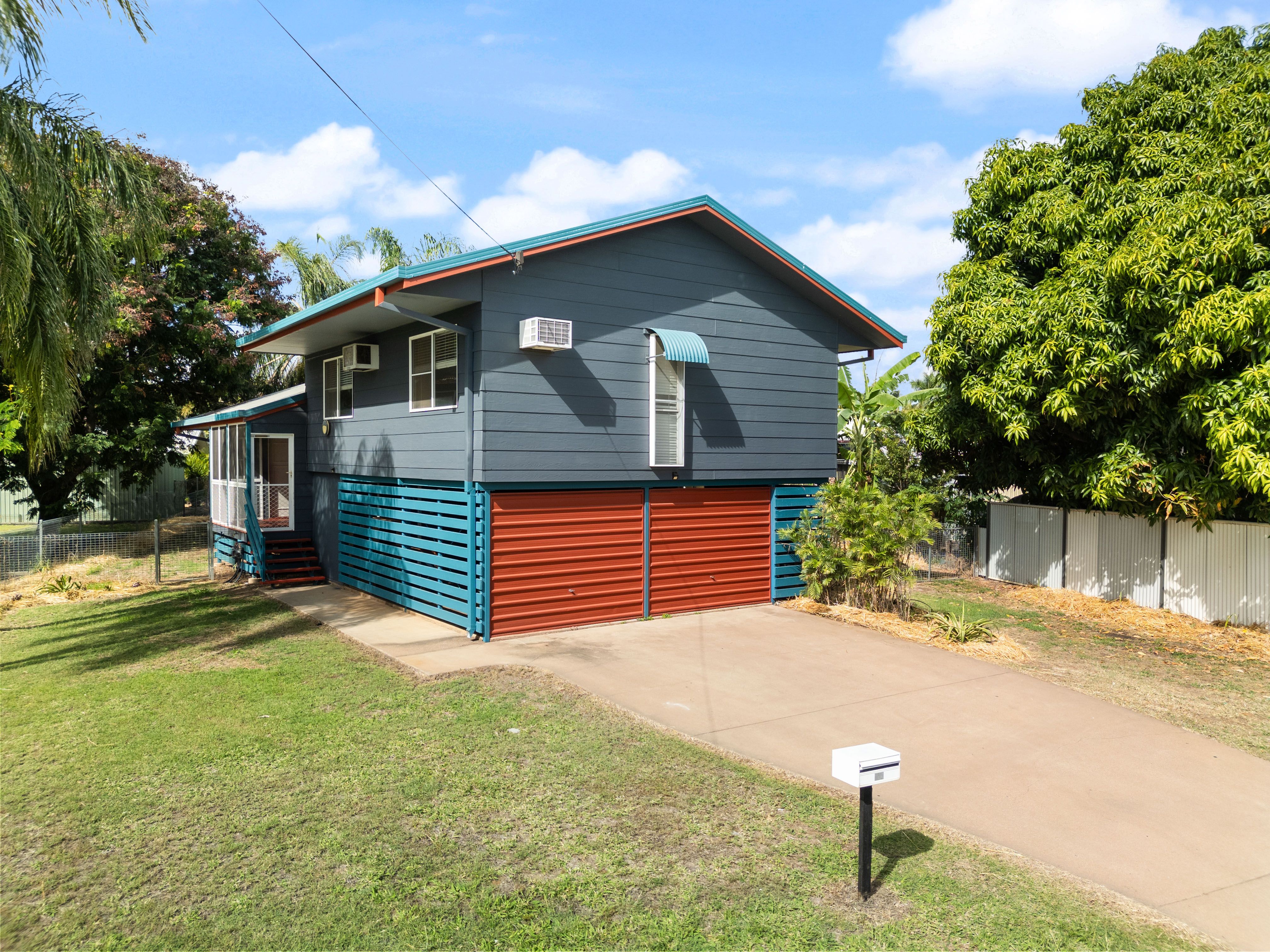 194 BORILLA ST, EMERALD QLD 4720, 0房, 0浴, House