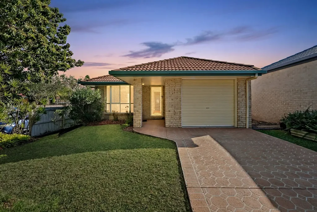 Currimundi 3房  Effortless Coastal Living in a Quiet Currimundi Pocket