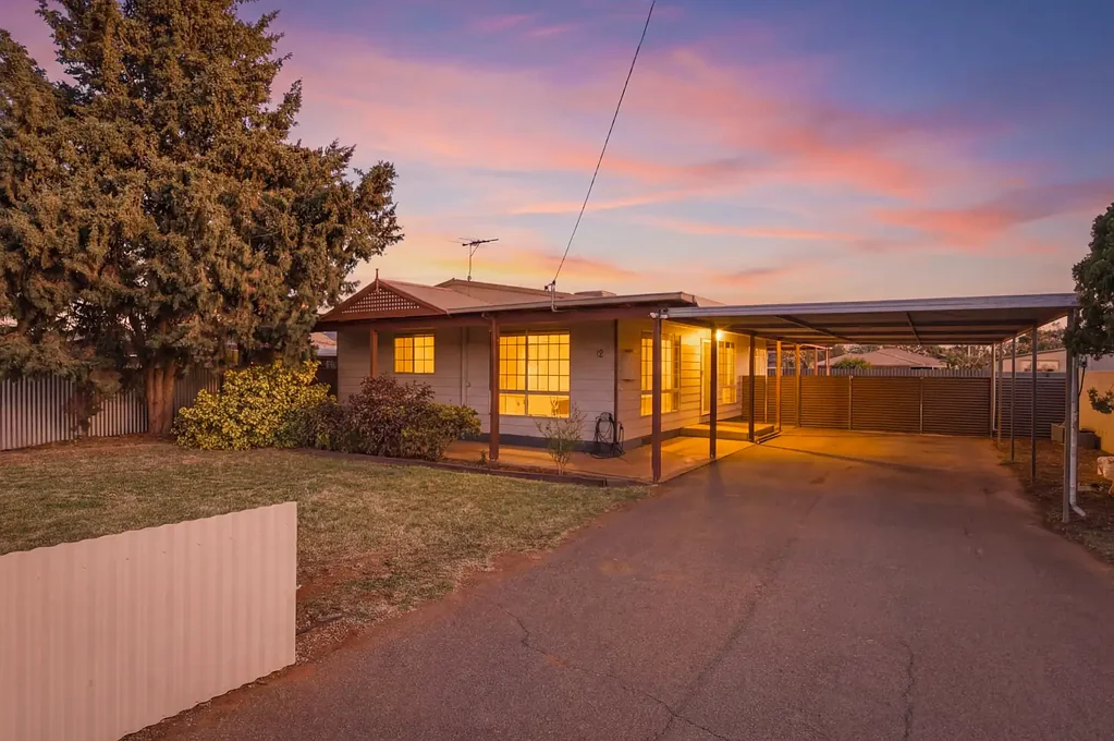 South Kalgoorlie 3Kwarto YOUR FIRST HOME STARTS HERE – MOVE IN AND ENJOY