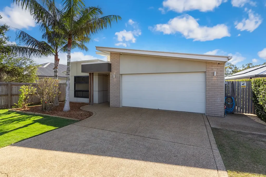 Norman Gardens 4 Bedroom Modern Living with Space, Security & Convenience