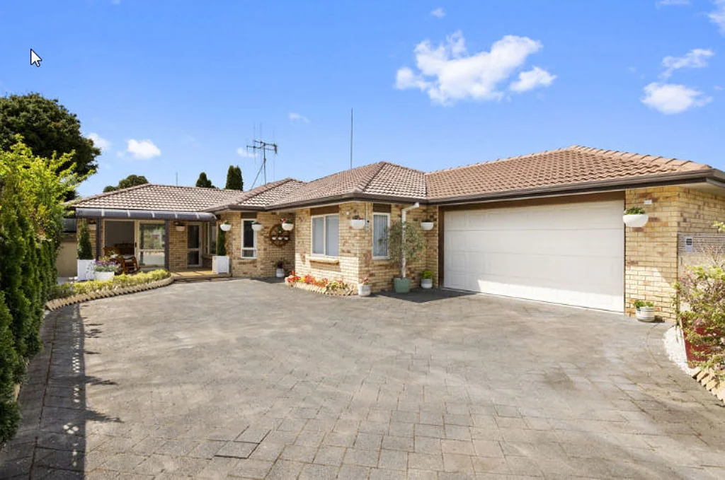 Greerton 4 Bedroom Solid Brick + Location!