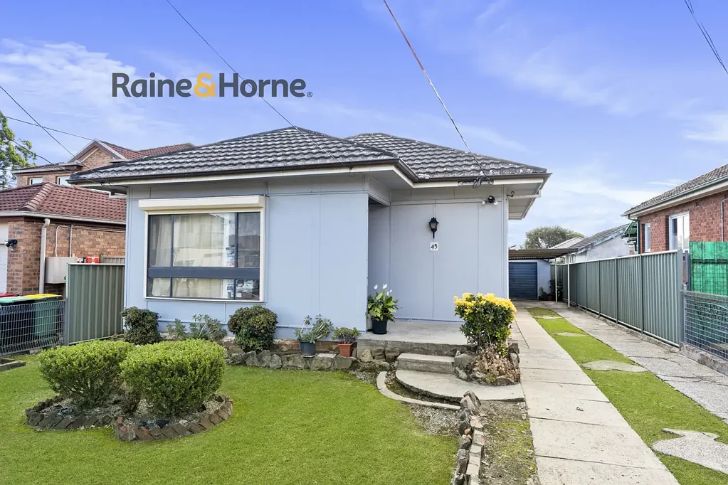 Villawood 4 Slaapkamer Endless Potential on an Approx. 521m² Block | R3 Zoned