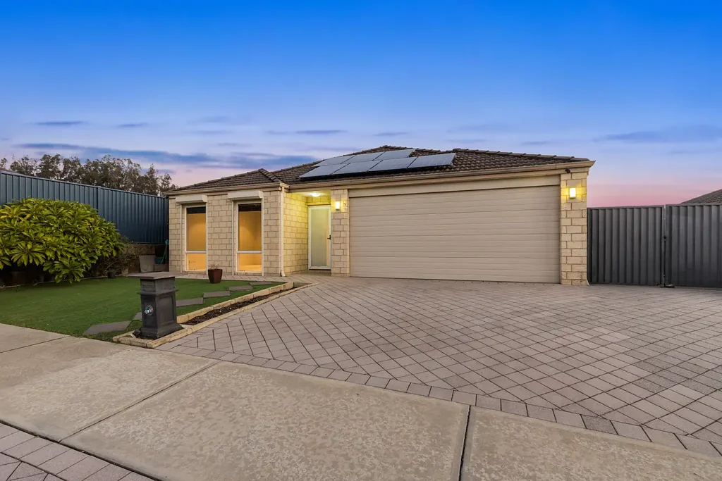 Byford 5ਬੈੱਡਰੂਮ Endless Possibilities with Exceptional Side Access!