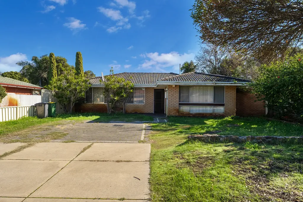 Kenwick 3部屋 Street-Front Position - Strong Rental Return - Practical Low-Maintenance Living!