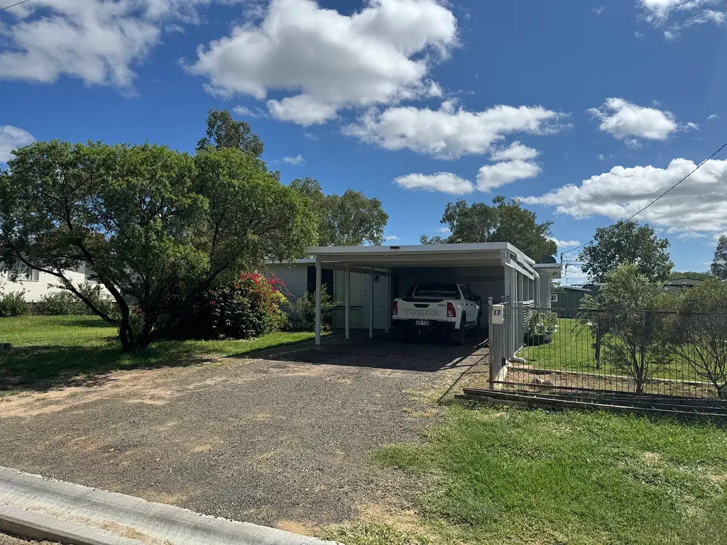 17 BEITZ STREET, Roma, QLD 4455