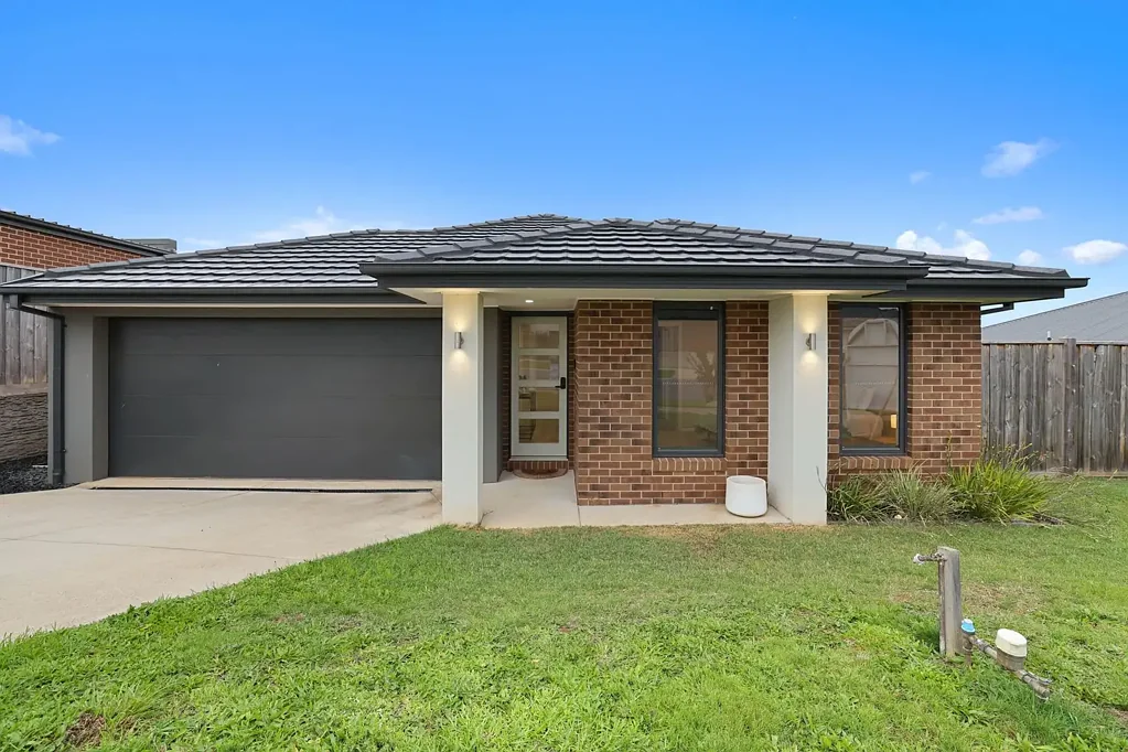 Spacious Family Living with Side Access