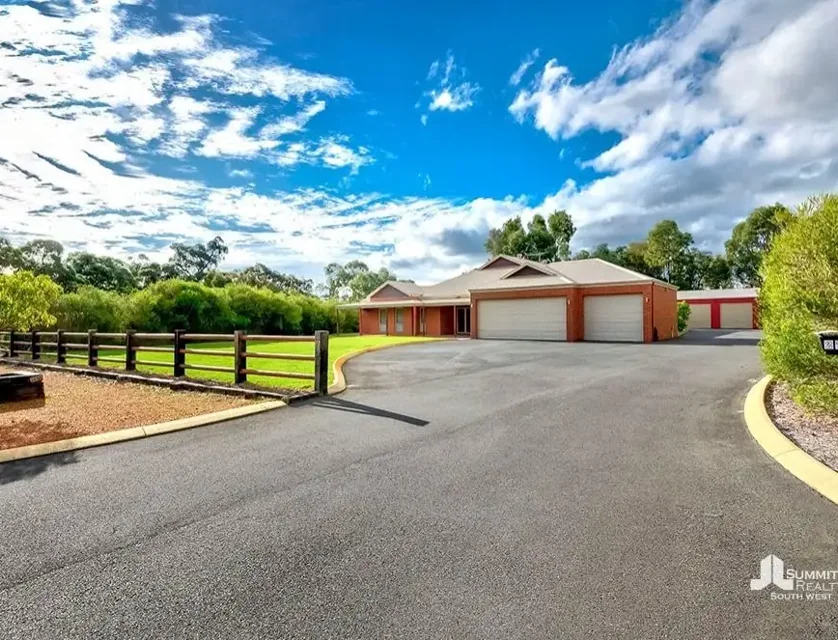 27 Weller Loop, Leschenault, WA 6233, 5 ਕਮਰੇ, 2 ਬਾਥਰੂਮ, House