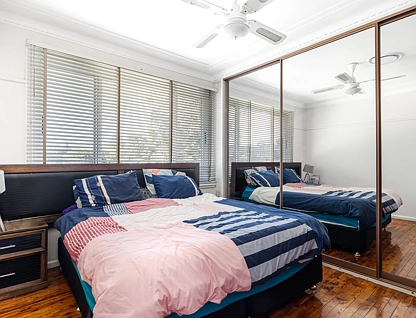 8 & 8a Oxford Street, Cambridge Park, Outer Western Sydney, 5 rūma, 2 rūma horoi, House