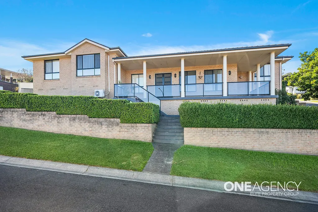 SPACIOUS FAMILY LIVING IN A PRIME BLACKBUTT CUL-DE-SAC