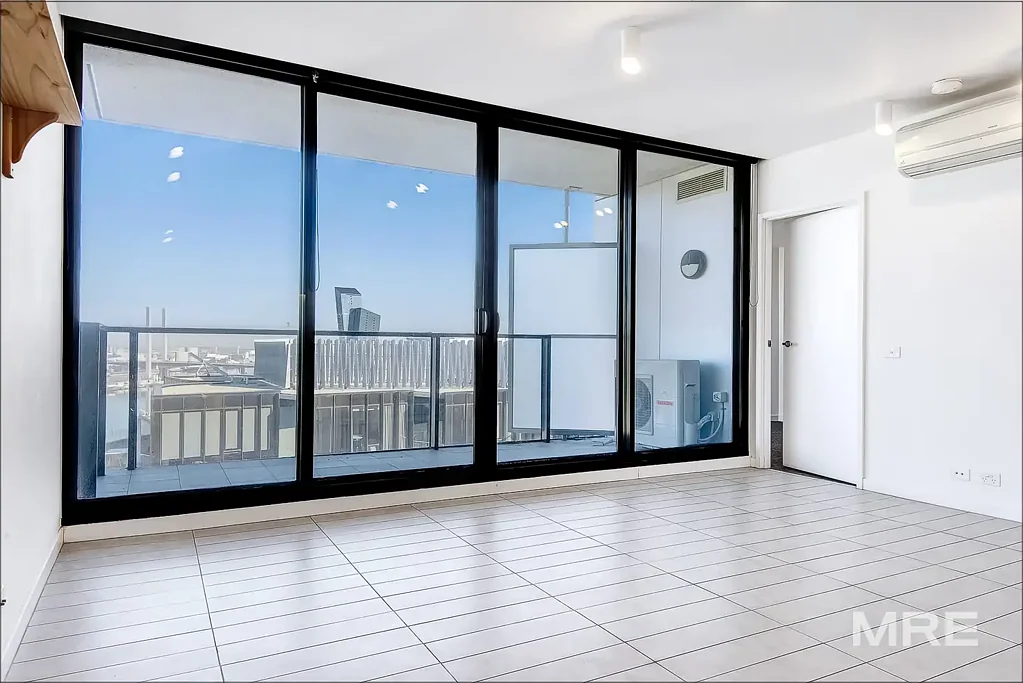 Stylish waterfront living in the heart of the Docklands