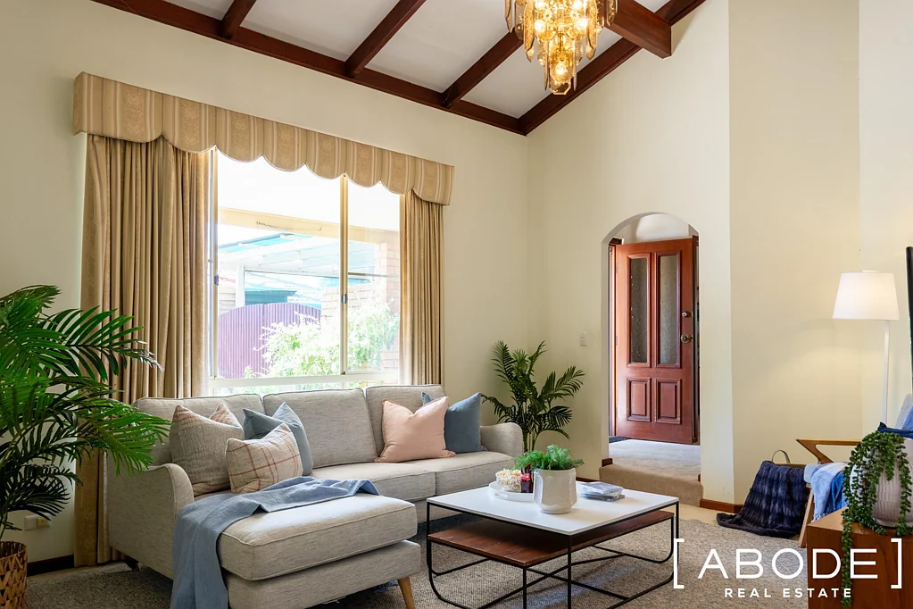 4/3 Bridges Road, Melville, WA 6156