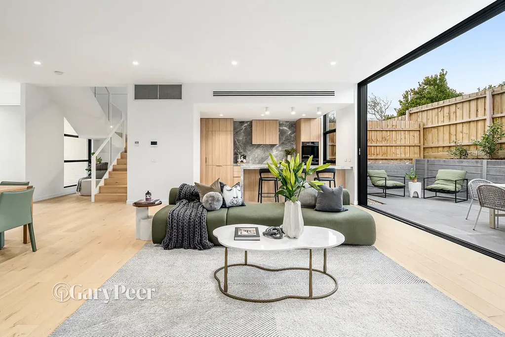 Brighton East 4部屋 Contemporary comfort in a sought-after locale
