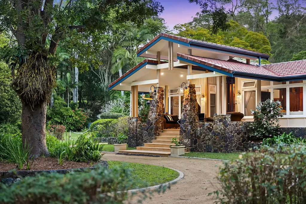 666 Upper Brookfield Road, Upper Brookfield, QLD 4069