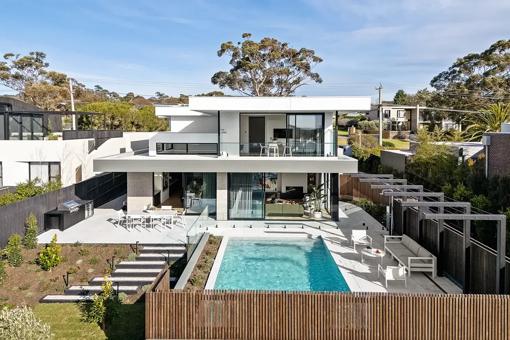 33 Bay Road, Mount Martha, VIC 3934