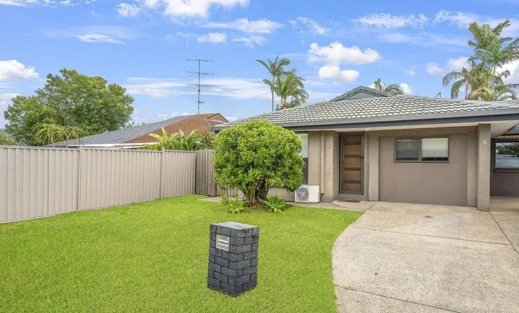 1/6 Crimson Court, Miami, QLD 4220