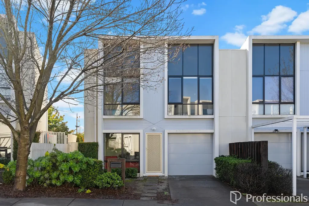 Bundoora 3Zimmer An Exceptional Family Lifestyle in a High-Demand University Precinct with Strong Growth Potentially!